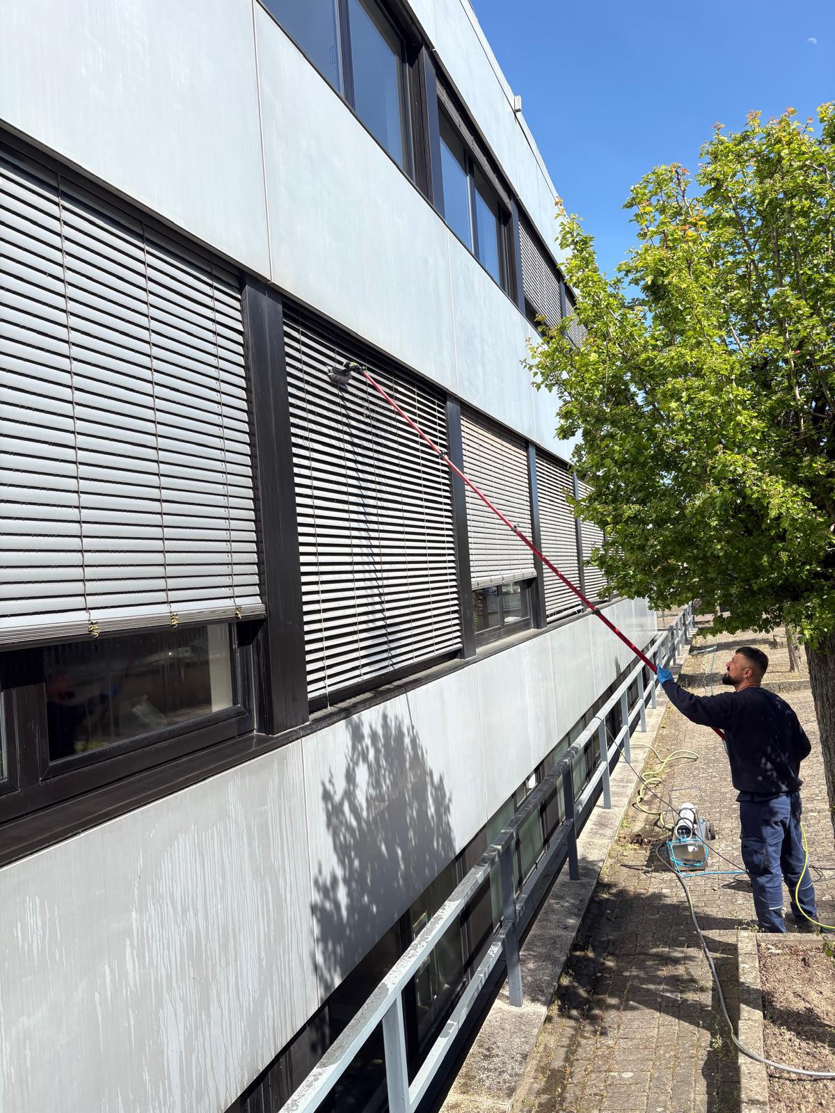 Reinigung Fenster und Schalosien Referenzprojekt