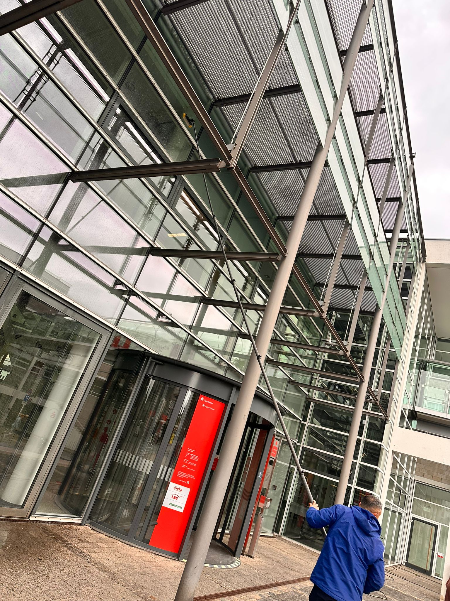 Gebäudedienstleistung Sparkasse Referenzprojekt